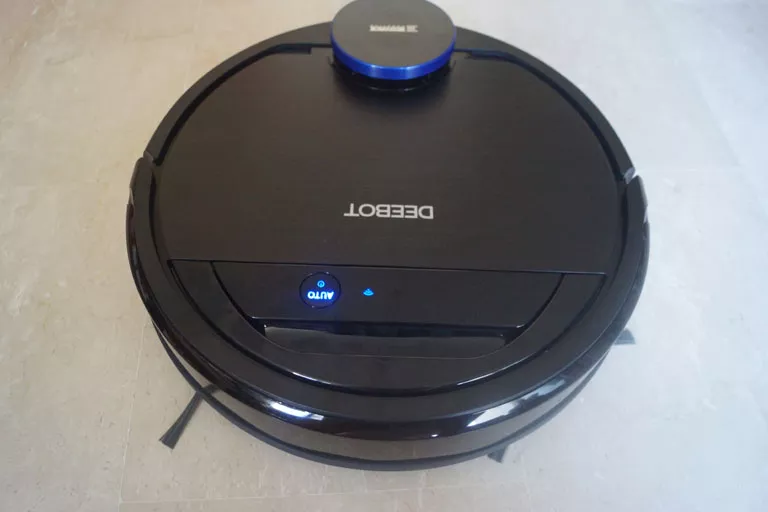 aspirateur rorot deebot 930 ozmo